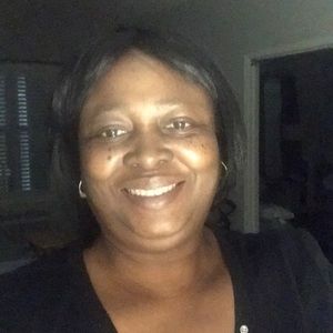 Meet your Posher, Lola